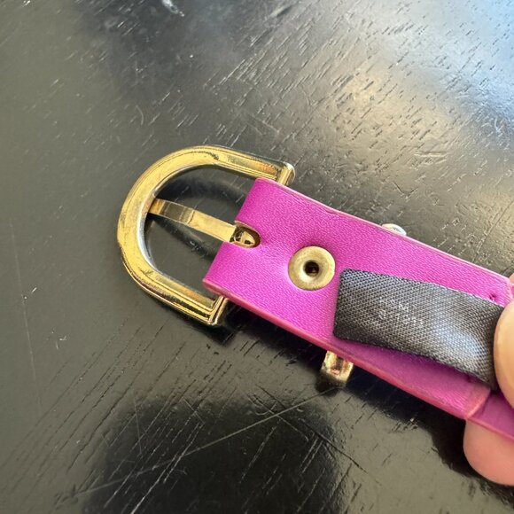 H&M Skinny Fuschia Belt with Gold Buckle OS - Picture 3 of 4